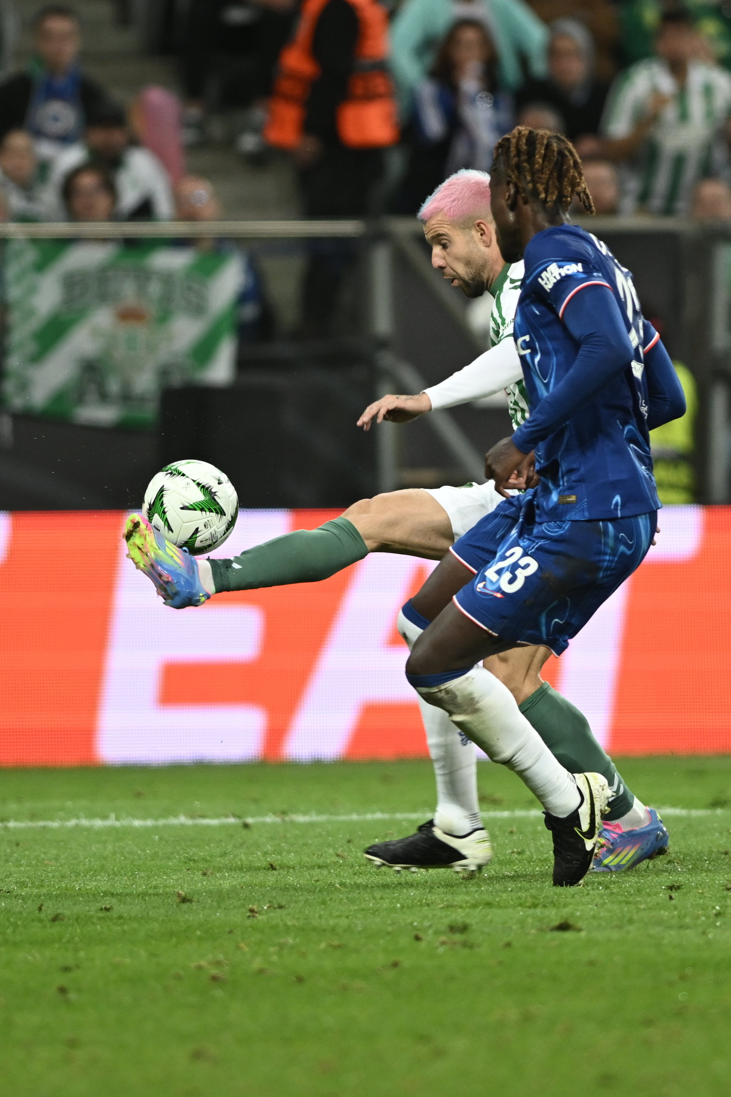 莱万多夫斯基官方宣布夺冠新规，切尔西引发争议！